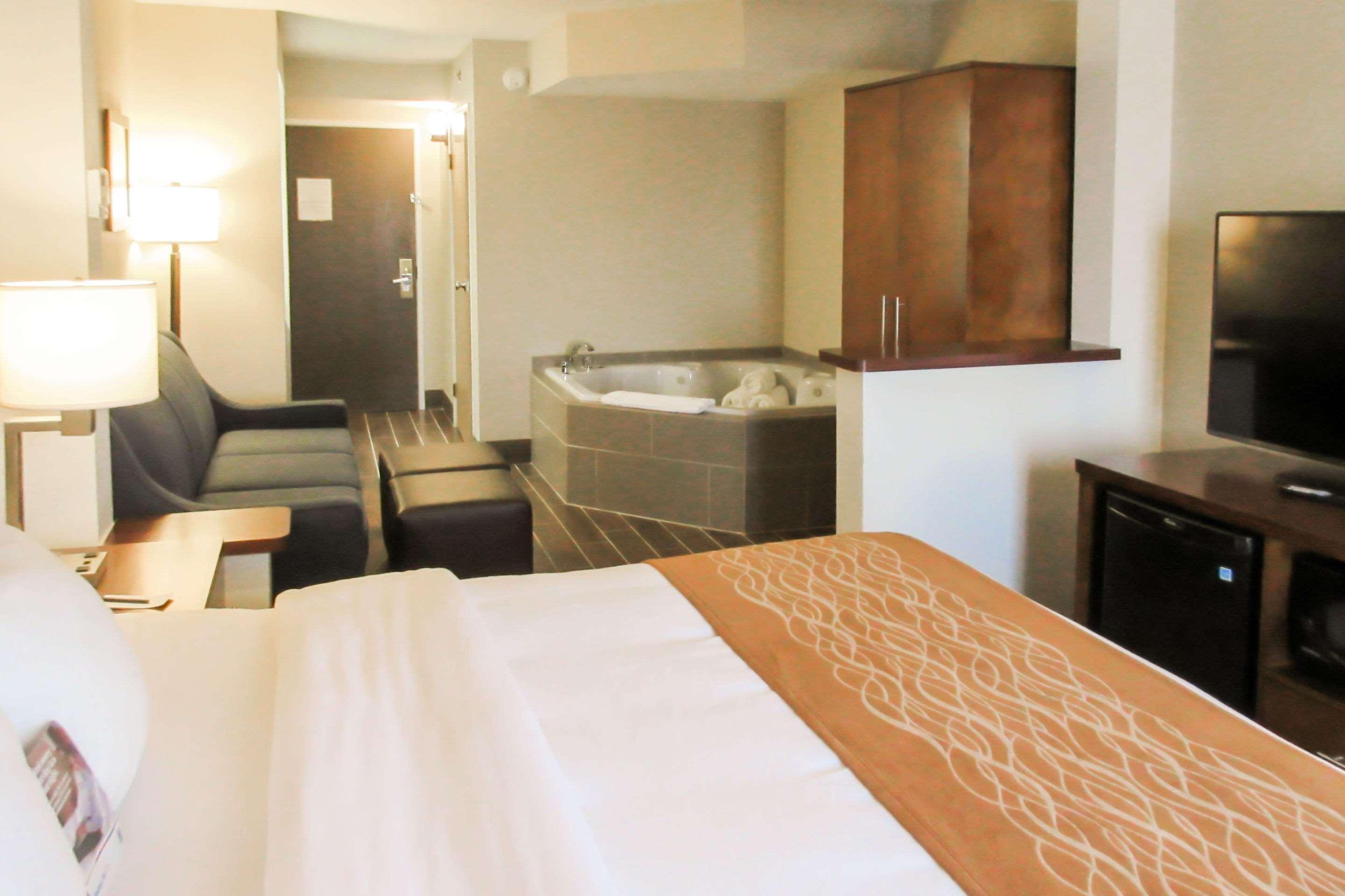 Hotel Comfort & Barre - Arena 2*