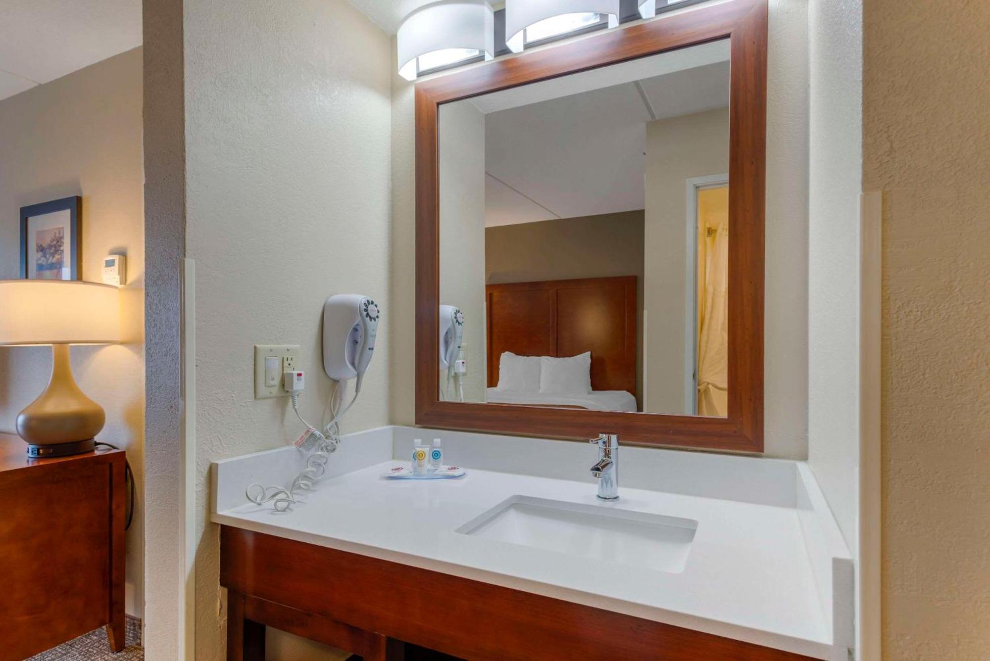 Comfort & Barre - Arena Hotel Wilkes-Barre